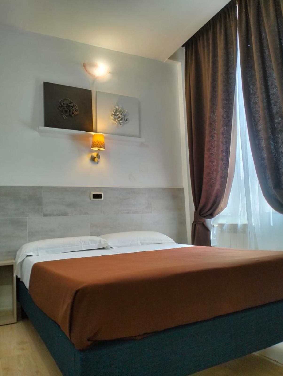 Hotel Indipendenza Róma Kültér fotó