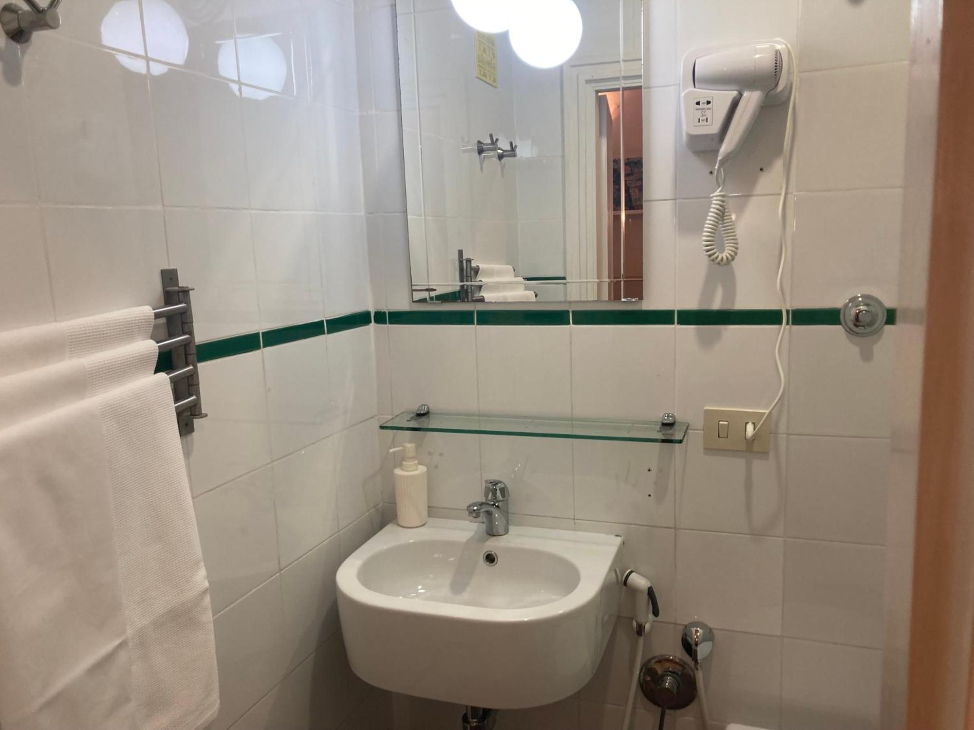 Hotel Indipendenza Róma Kültér fotó
