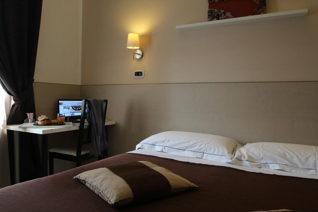 Hotel Indipendenza Róma Kültér fotó